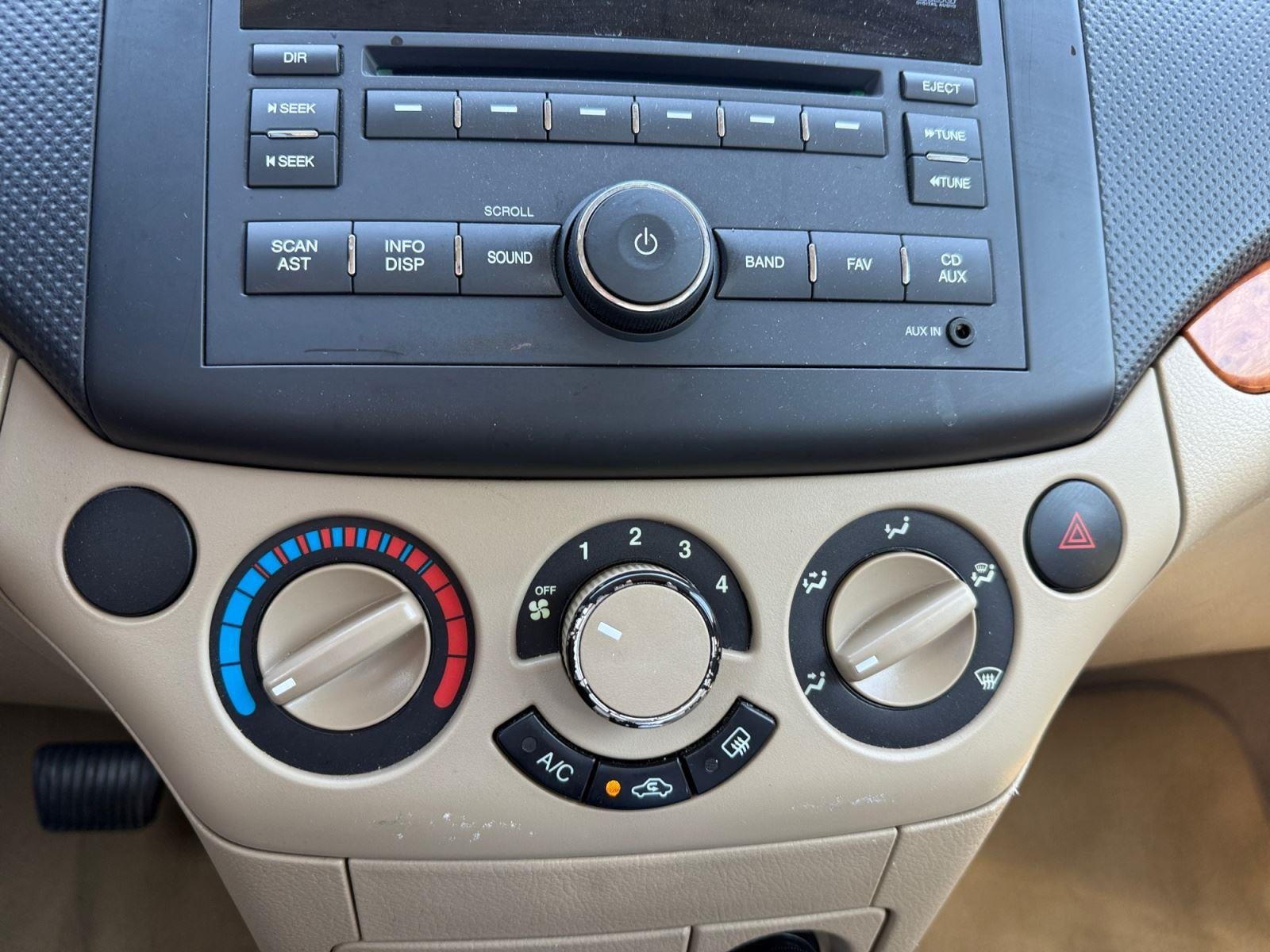 2011 Chevrolet Aveo LT w/1LT