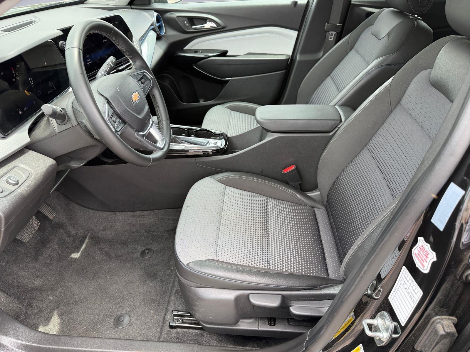 2025 Chevrolet TRAX Base