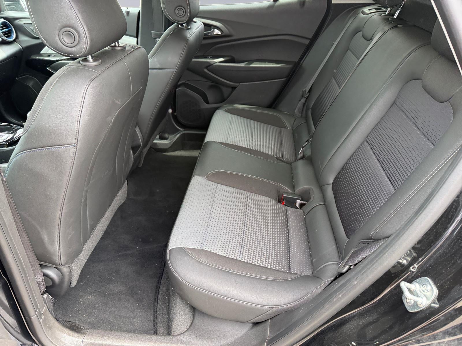 2025 Chevrolet TRAX Base