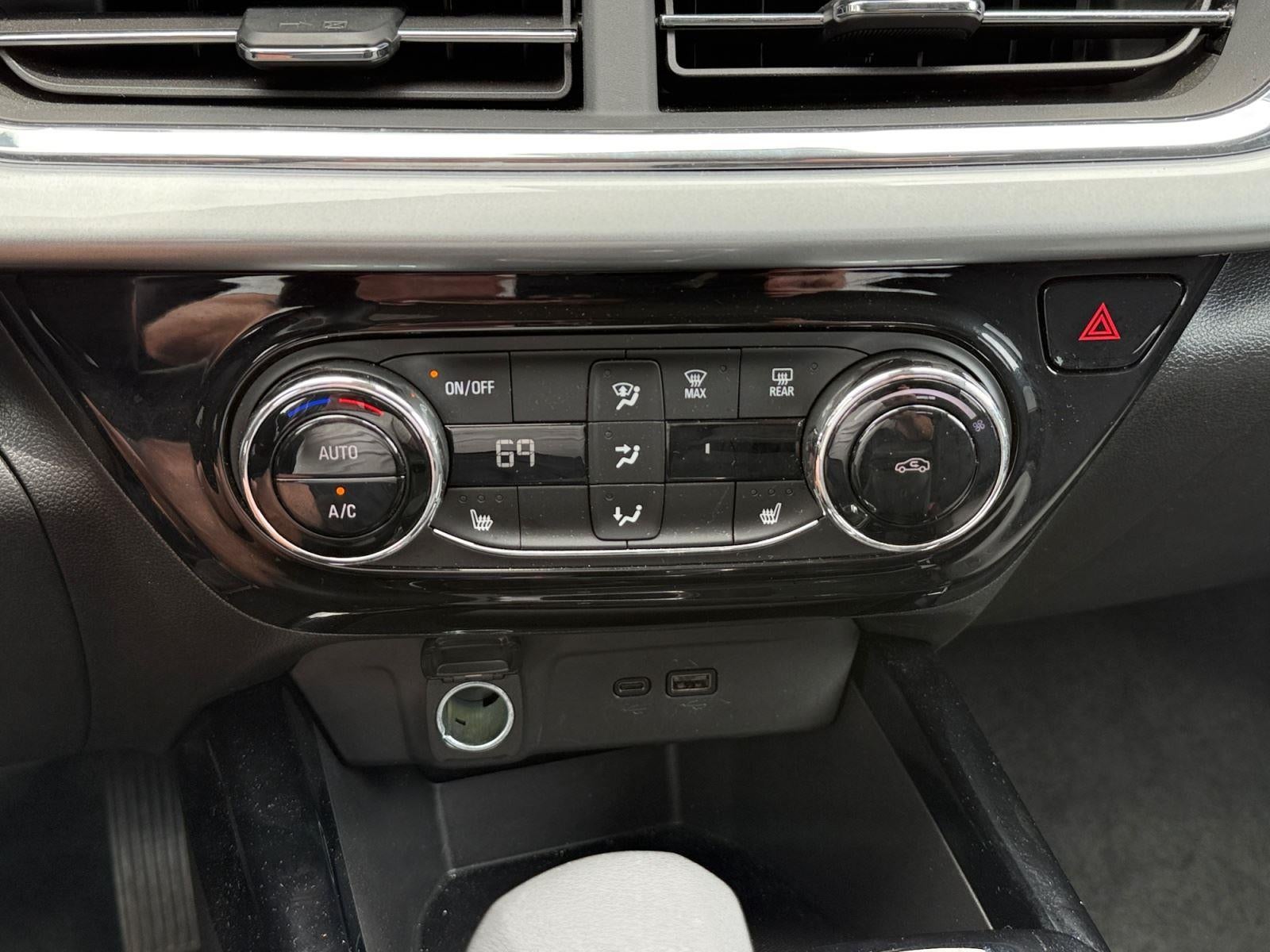 2025 Chevrolet TRAX Base