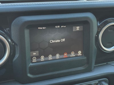 2020 Jeep Wrangler Unlimited Sahara Altitude