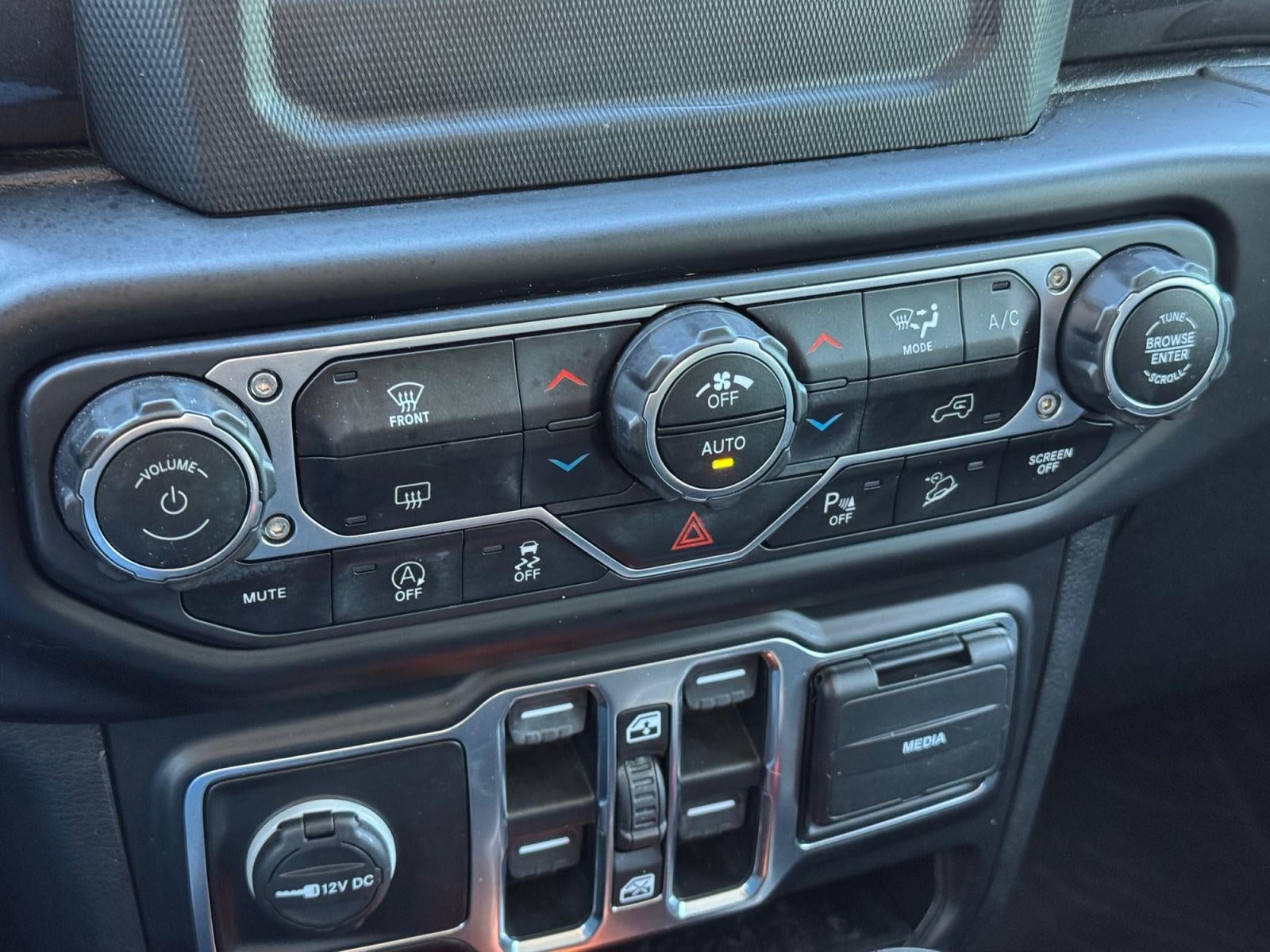 2020 Jeep Wrangler Unlimited Sahara Altitude