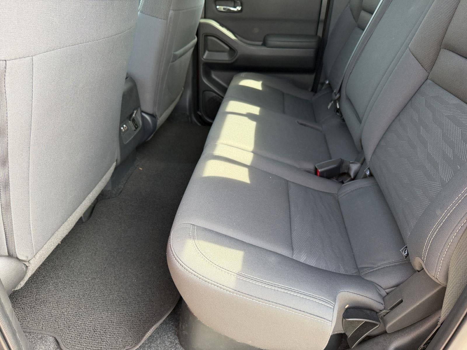 2023 Nissan Frontier SV