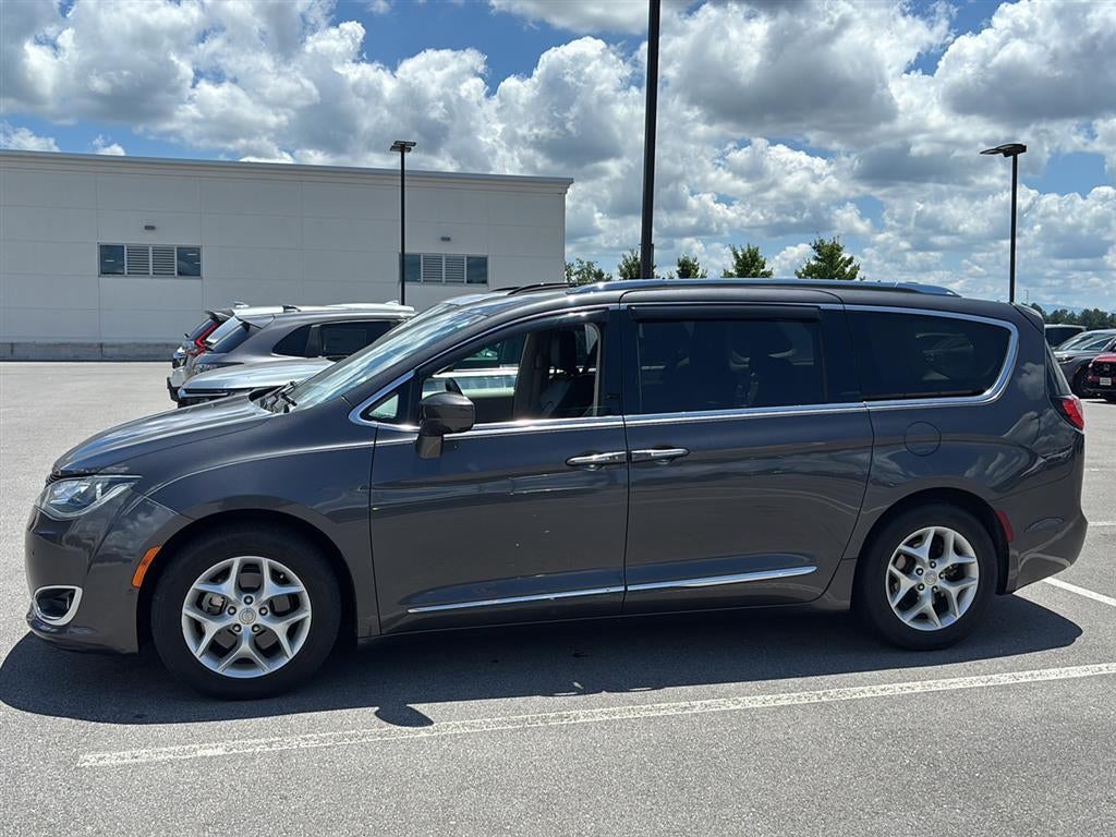2018 Chrysler PACIFICA TOURLP