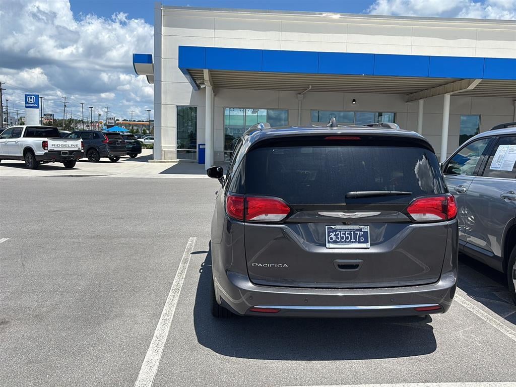 2018 Chrysler PACIFICA TOURLP