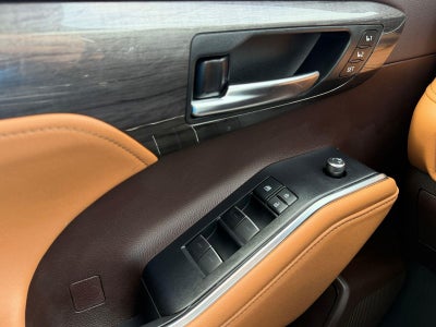 2022 Toyota Highlander Hybrid Platinum