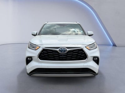 2022 Toyota Highlander Hybrid Platinum