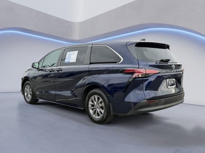 2021 Toyota Sienna LE