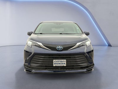 2021 Toyota Sienna LE