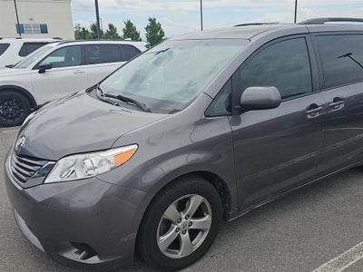 2017 Toyota Sienna LE 8-Passenger