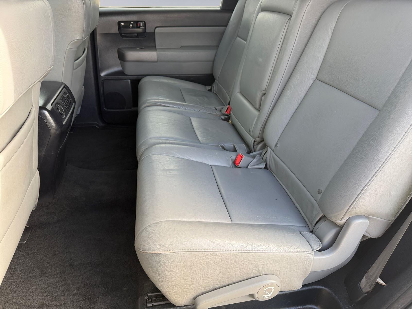 2013 Toyota Sequoia SR5