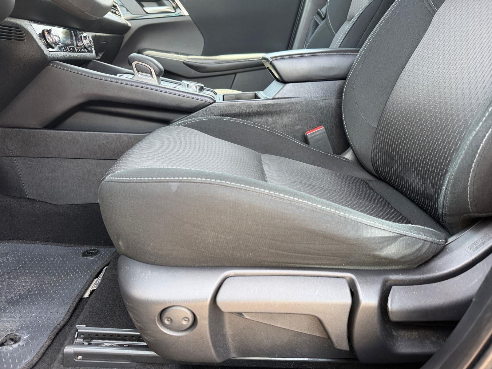 2022 Mitsubishi Outlander ES