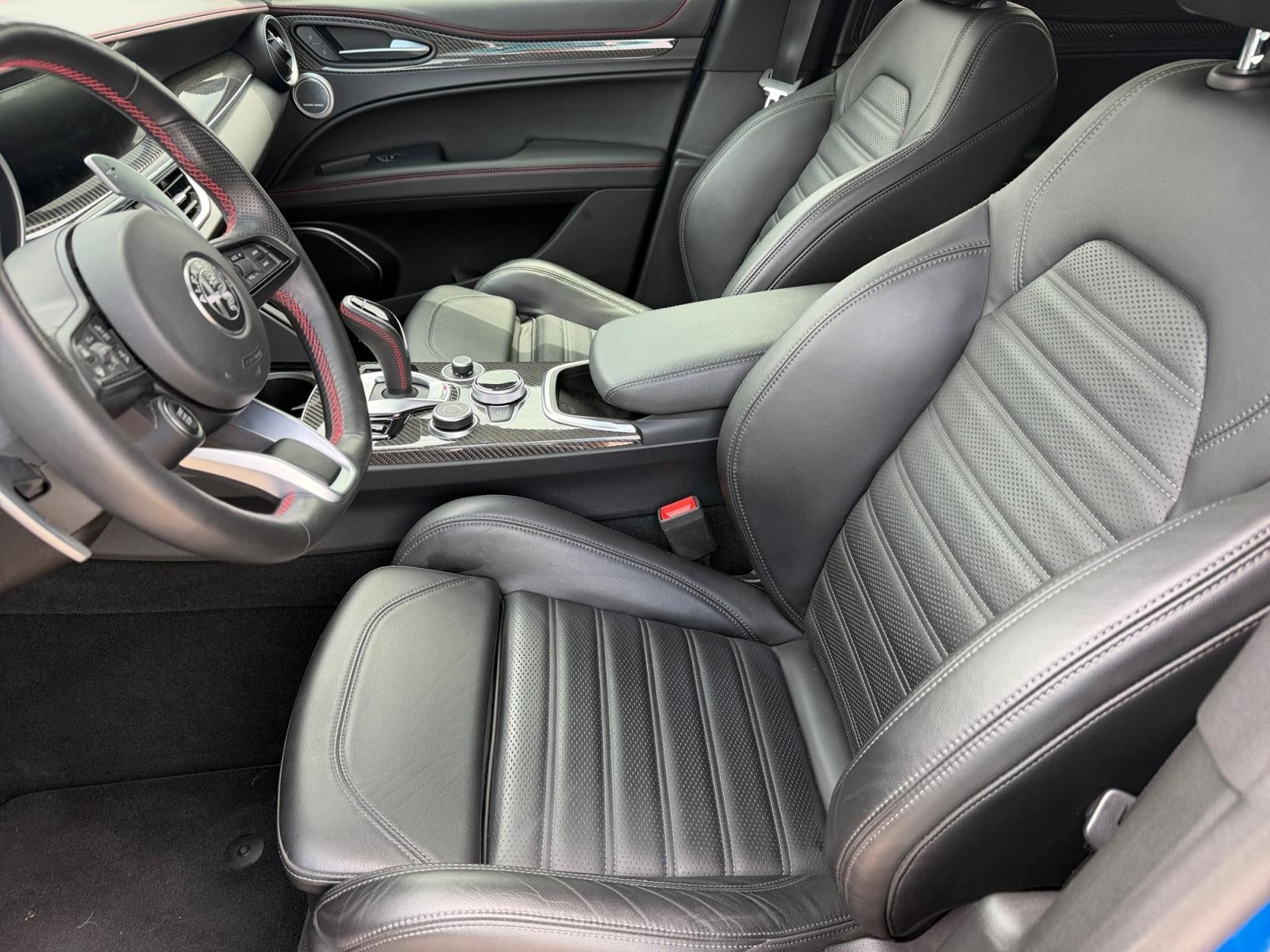 2023 Alfa Romeo STELVI Base