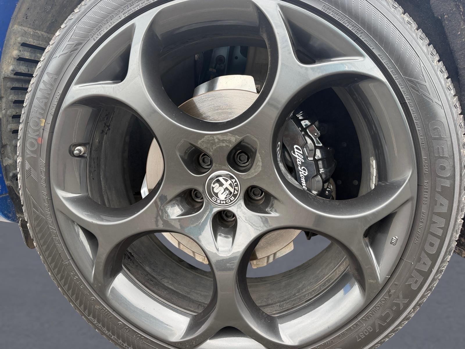 2023 Alfa Romeo STELVI Base