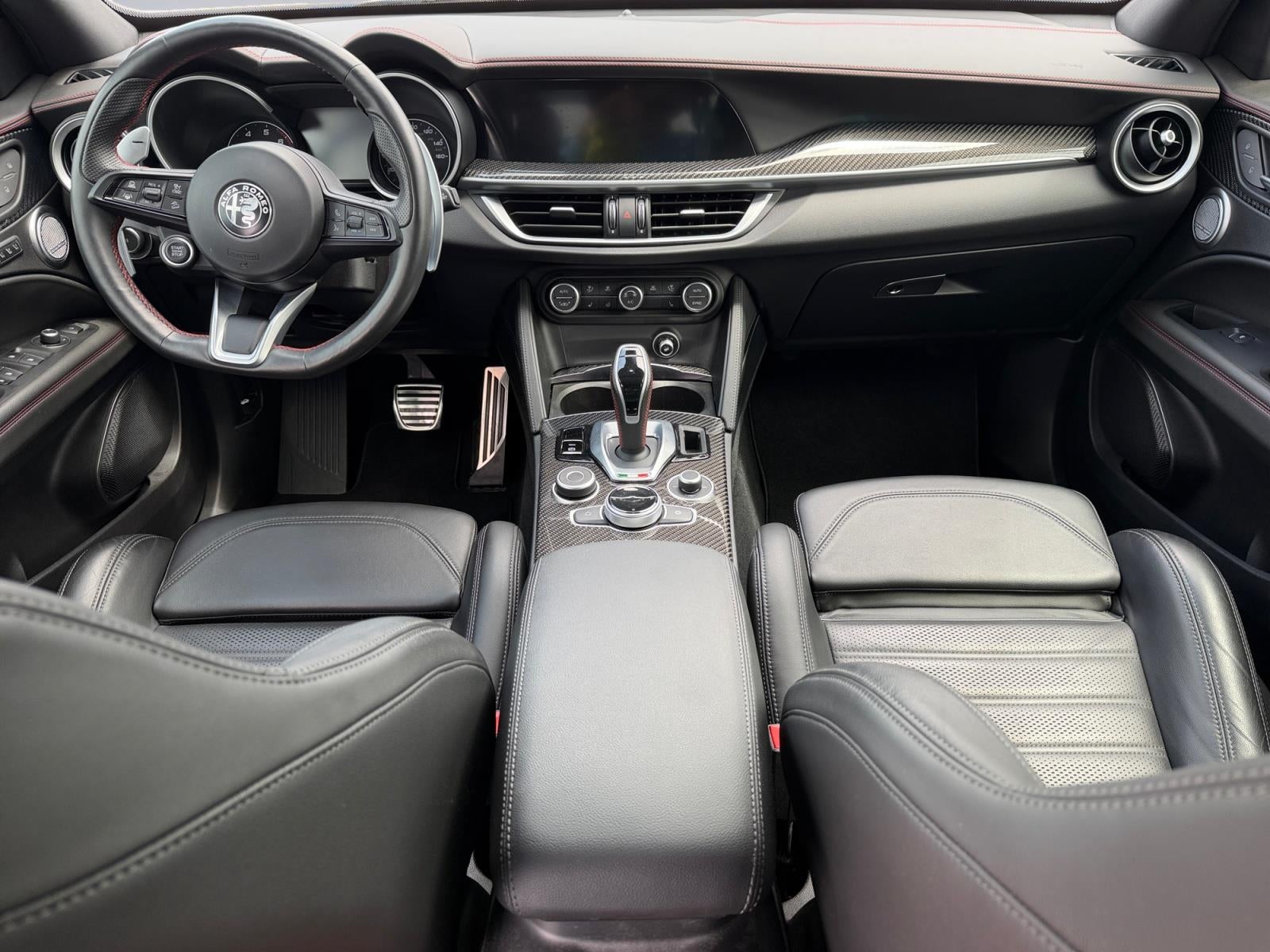 2023 Alfa Romeo STELVI Base