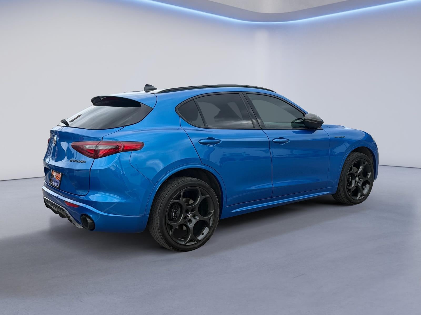2023 Alfa Romeo STELVI Base